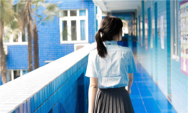 水富如何找到一个可以帮助我生孩子的女人？